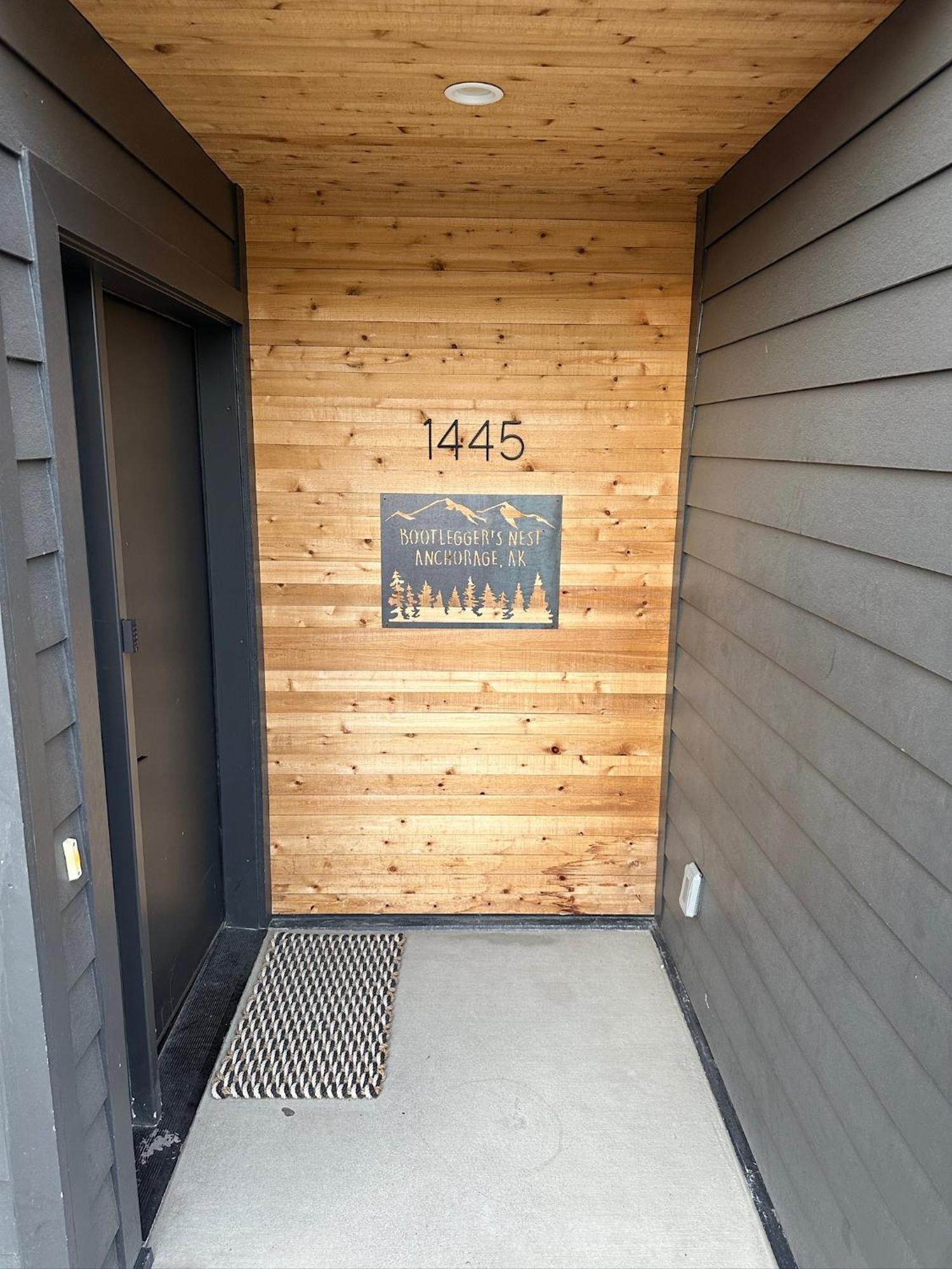 Bootlegger'S Nest Villa Anchorage Exterior photo
